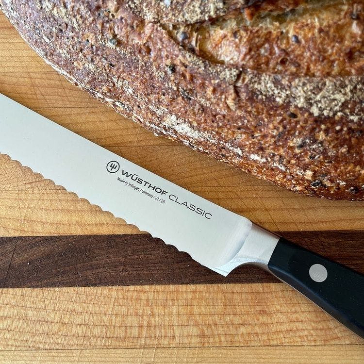 Classic Bread Knife